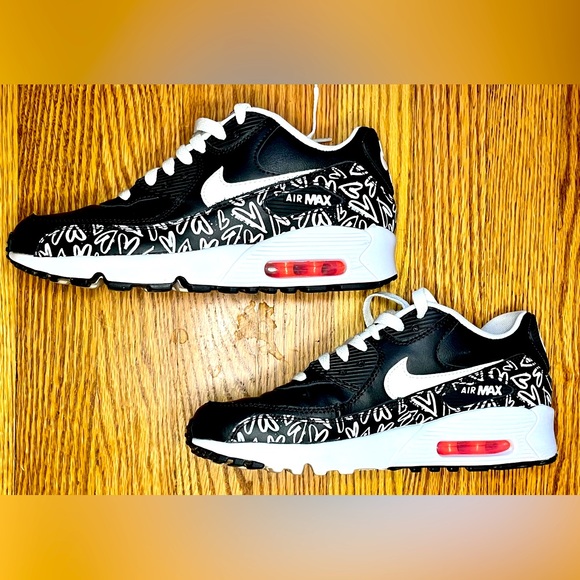 Nike AirMax Shoes w/ Black Hearts - Picture 5 of 10